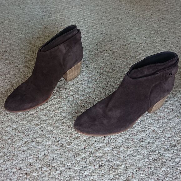 Vince Harriet brown suede ankle bootie size 5.5M - Picture 1 of 12